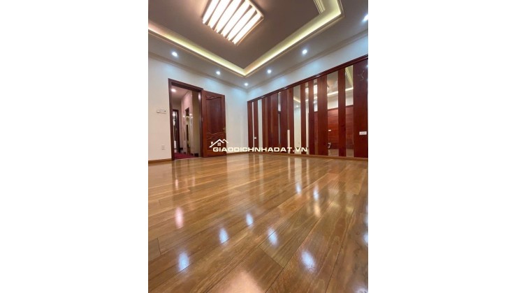 Bán kiệt tác bds Tây Hồ - TTTM Lottle-100m, 5 tầng 5m mặt tiền oto tránh , vỉa hè kinh doanh .
